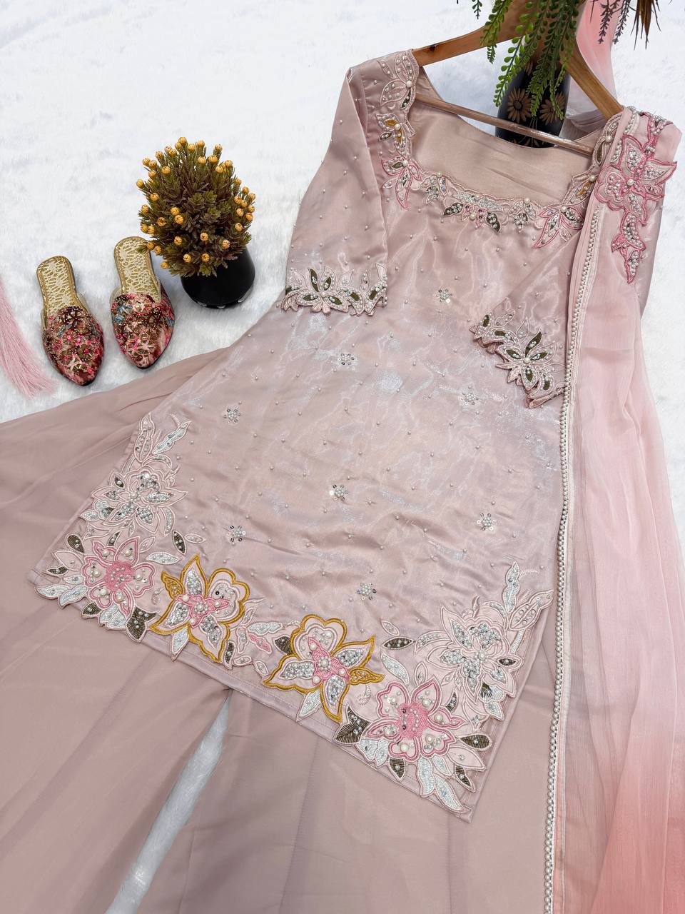Editorial Rose-Dust Minimalist Set